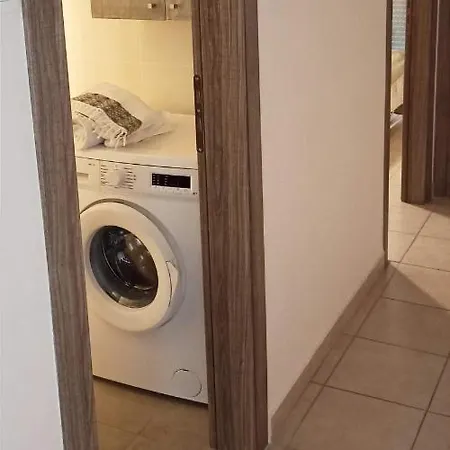 Με Θεα Το Λιμανι Appartement Piraeus Buitenkant foto