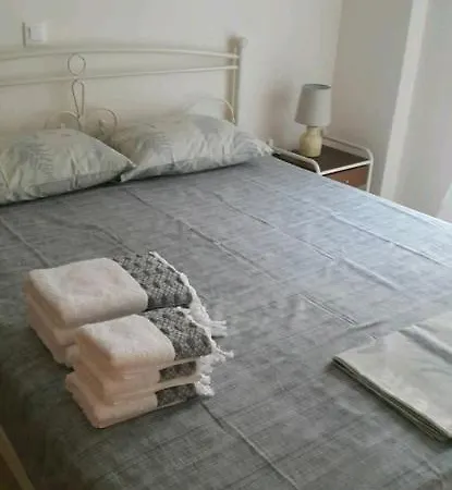 Με Θεα Το Λιμανι Appartement Piraeus Buitenkant foto