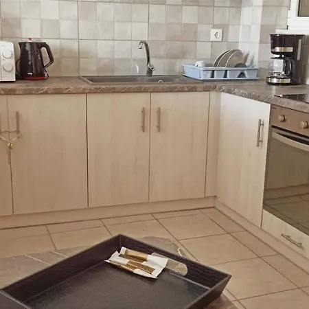 Με Θεα Το Λιμανι Appartement Piraeus Buitenkant foto