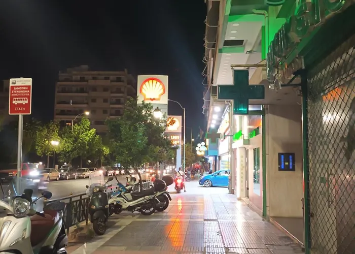 Με Θεα Το Λιμανι