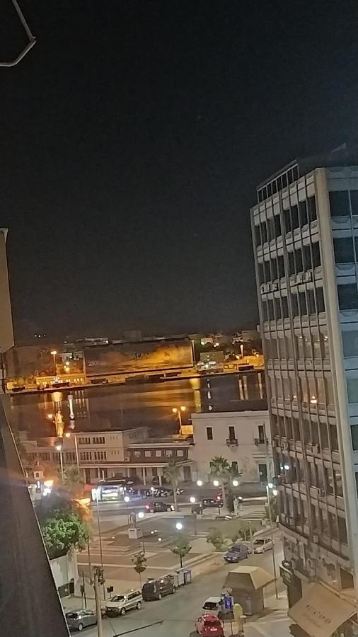 με θεα το λιμανι Apartment