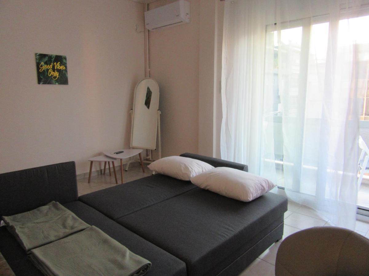 με θεα το λιμανι Apartment Piräus